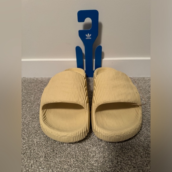 Adidas Adilette 22 Slides St Desert Sand - Size 9 - Picture 3 of 4